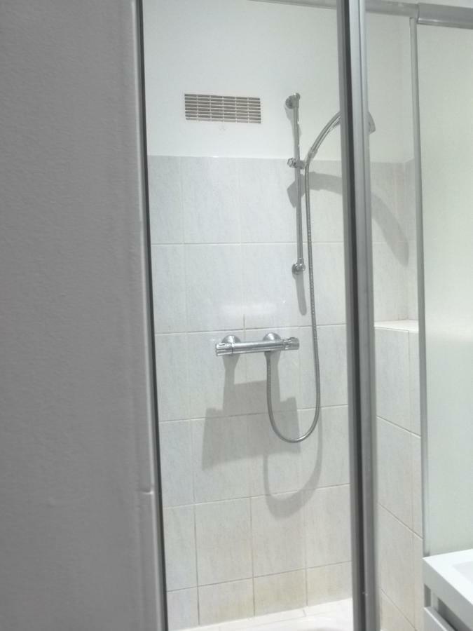 Apartamento Studio Calme, Lumineux, Wifi, 1.5 Km Du Front De Mer Saint-Nazaire  Exterior foto